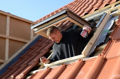 Pose de fenêtres de toit Velux à Louslitges